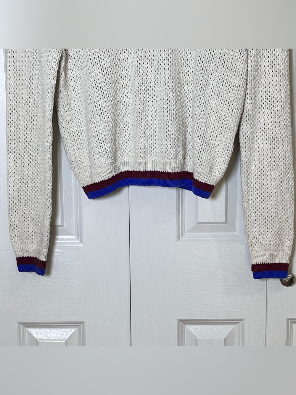 Wilson Womens Tennis Sweater Cream Blue
Burgundy V-Neck
Preppy Tenniscore Medium - Picture 3 of 8